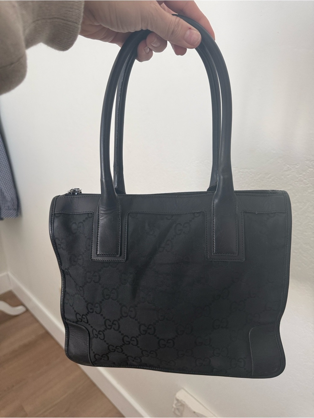 Vintage Gucci GG monogram nylon tote bag with leather trim. Authenticated.